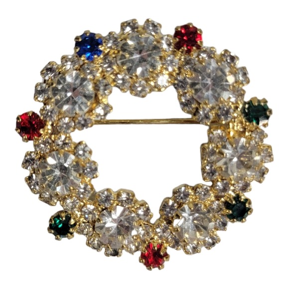 Source Unknown Jewelry - Vintage Gold-Tone White Cplorful Red Rhinestone Christmas Wreath Brooch 1.5 in